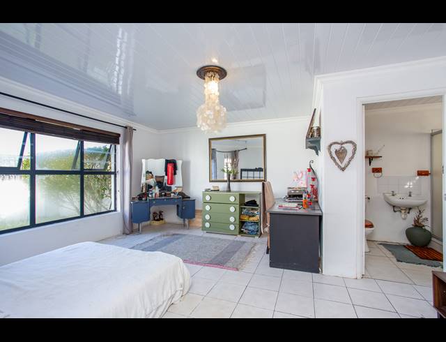 4 BEDROOM FREEHOLD SOLD IN OTTERY